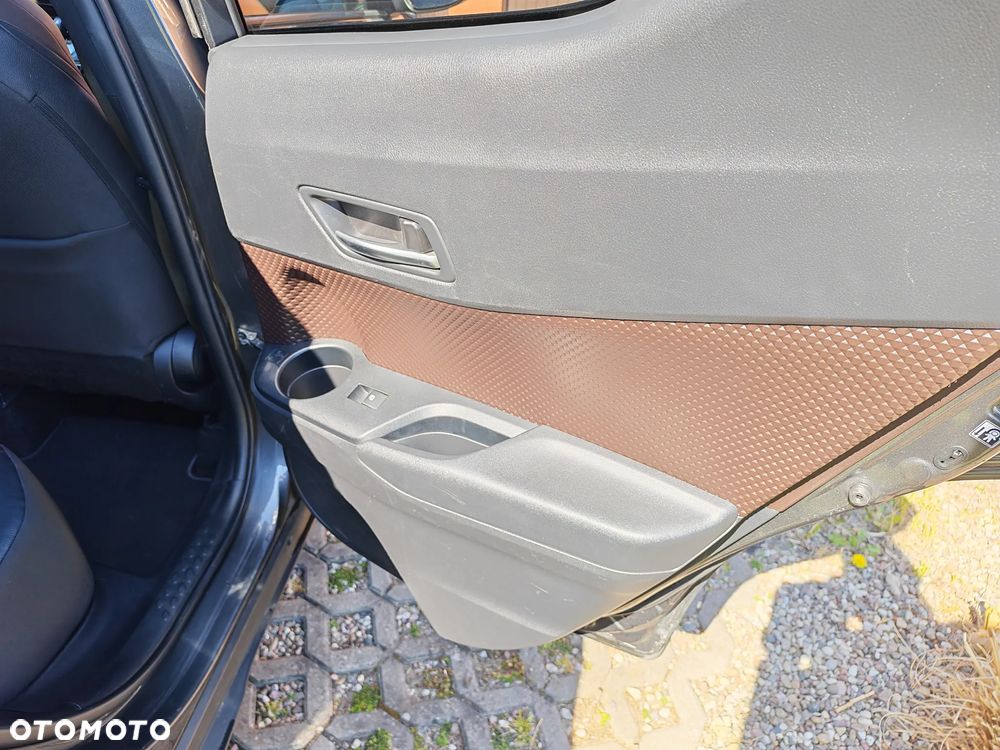 Toyota C-HR 1.2 T Prestige - 13