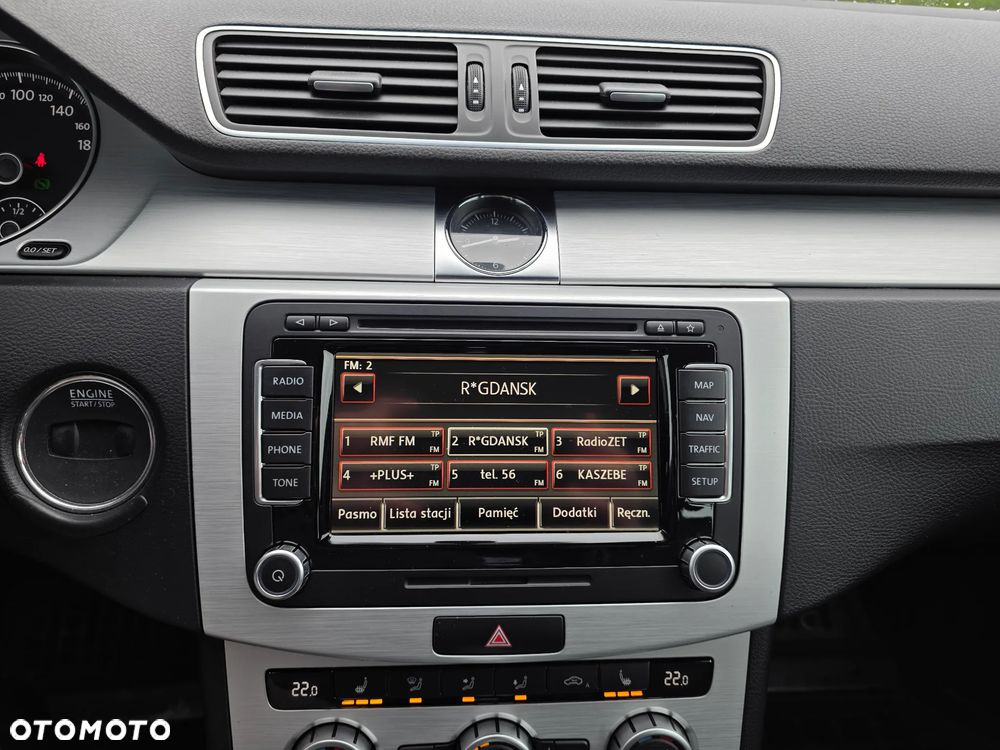 Volkswagen Passat - 13