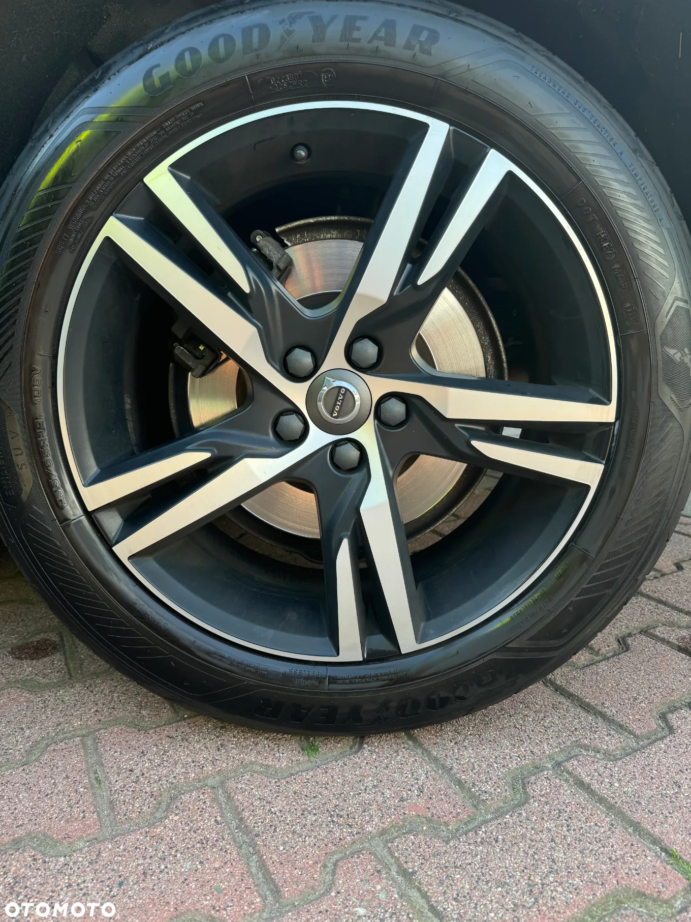 Volvo XC 60 B4 D AWD R-Design - 18