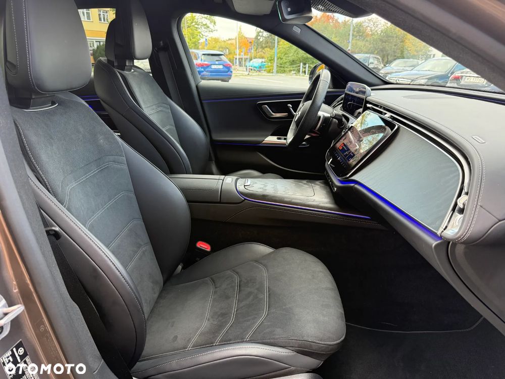 Mercedes-Benz Klasa E 220 d 9G-TRONIC Edition AMG Line - 18