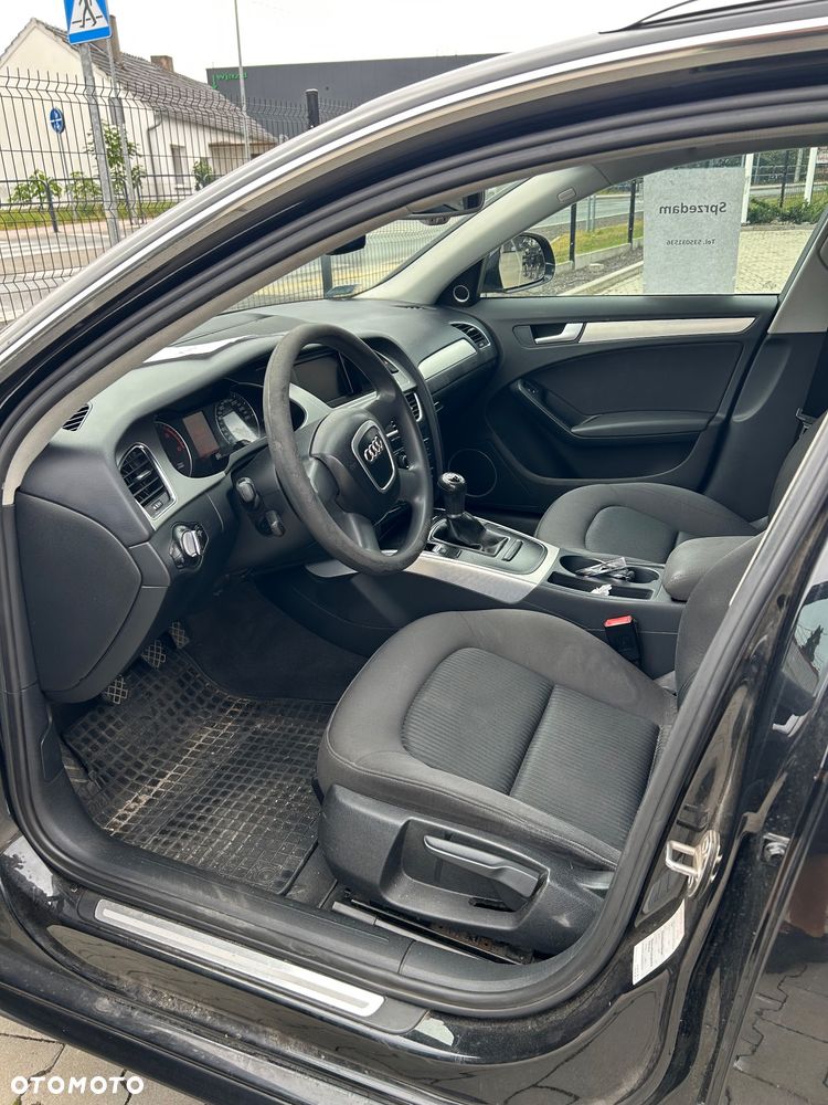 Audi A4 Avant 2.0 TDI DPF Ambiente - 4