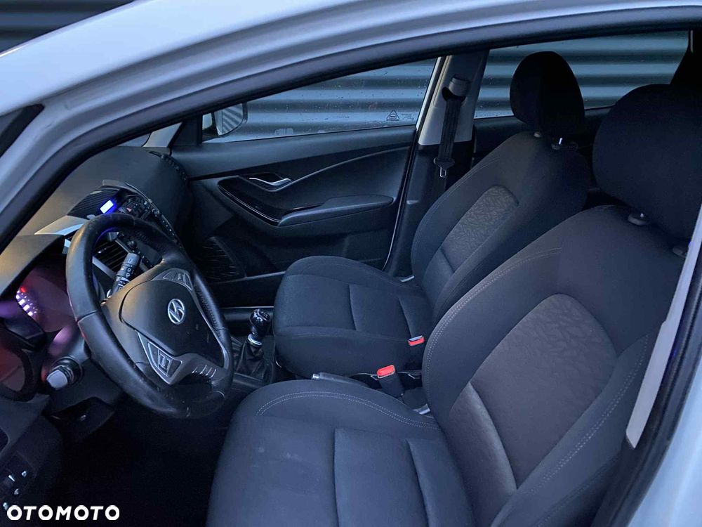 Hyundai ix20 1.4 CRDi Classic - 8