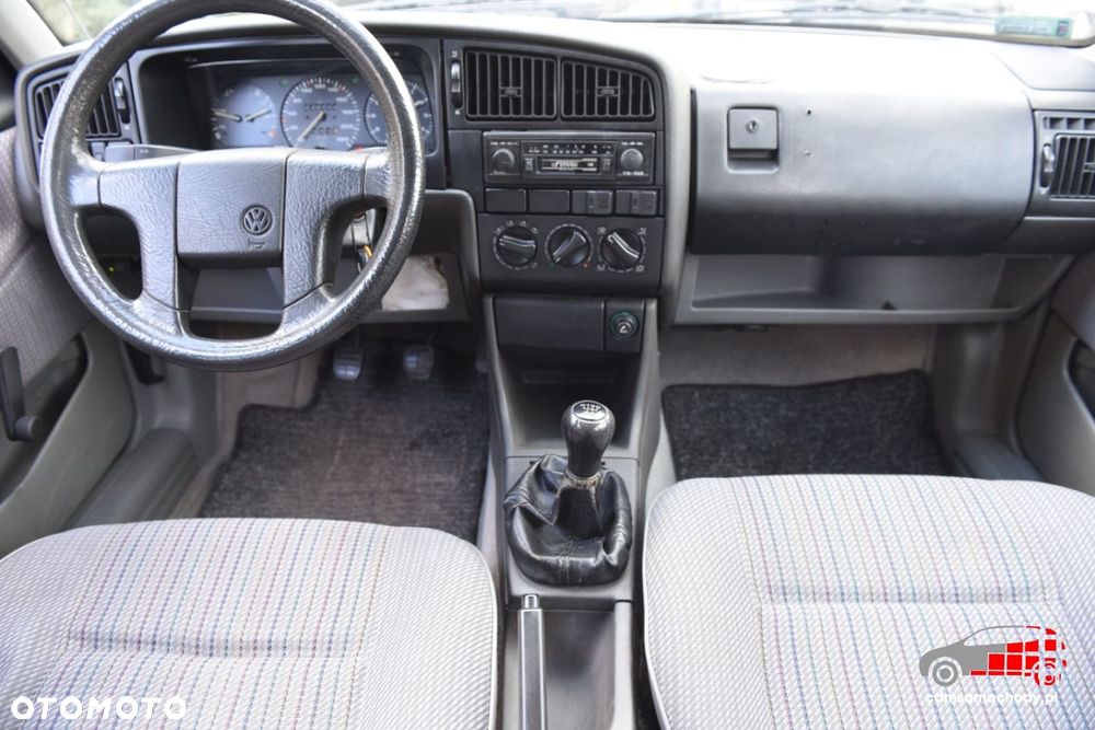 Volkswagen Passat - 21