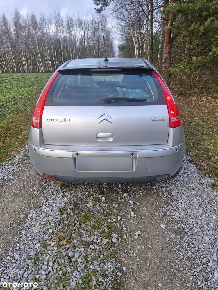 Citroën C4 2.0 16V Exclusive - 4