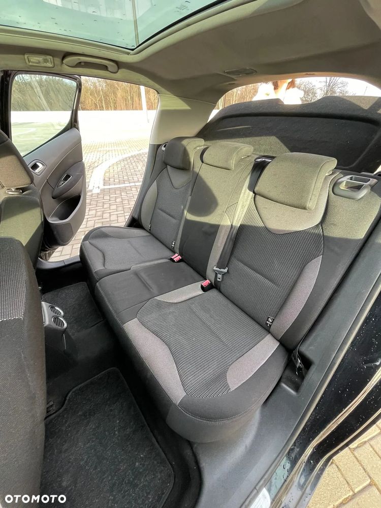 Peugeot 308 - 11