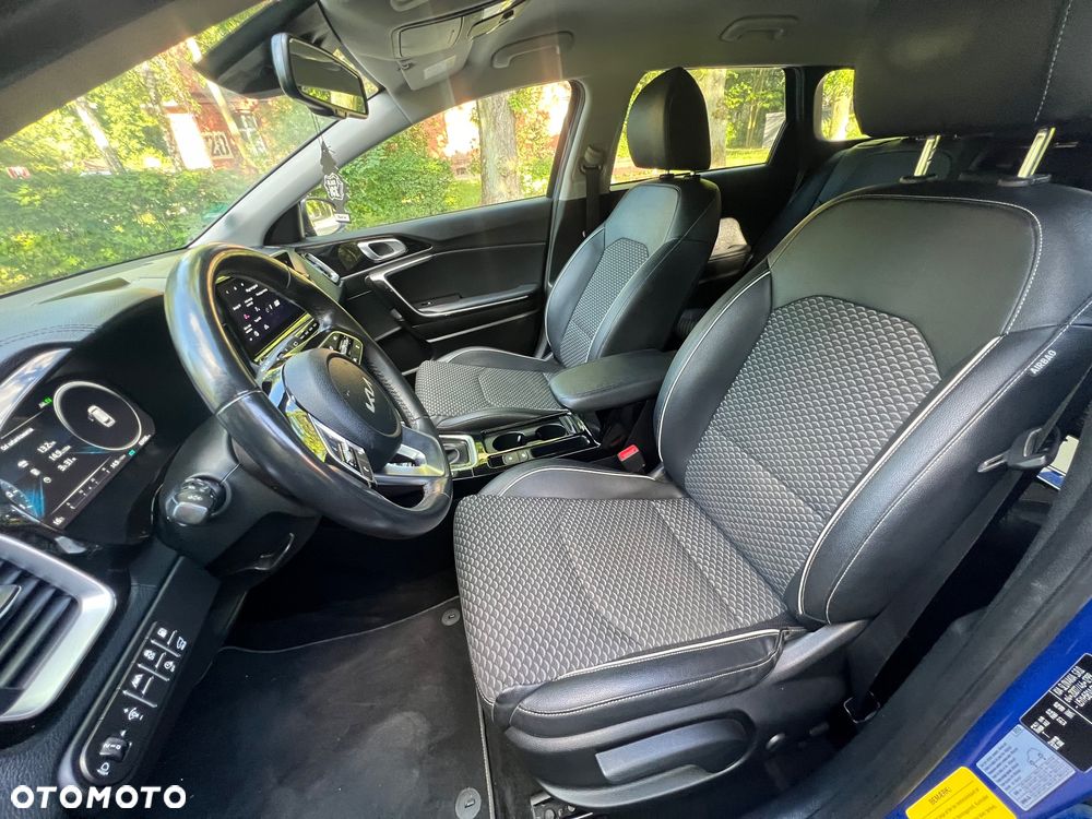 Kia Ceed 1.6 GDI DCT OPF Platinum Edition - 11