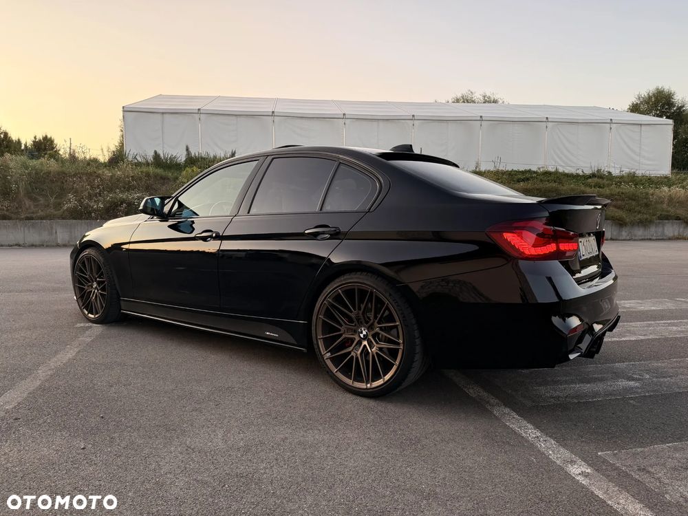 BMW Seria 3 335i xDrive Sport Line - 7