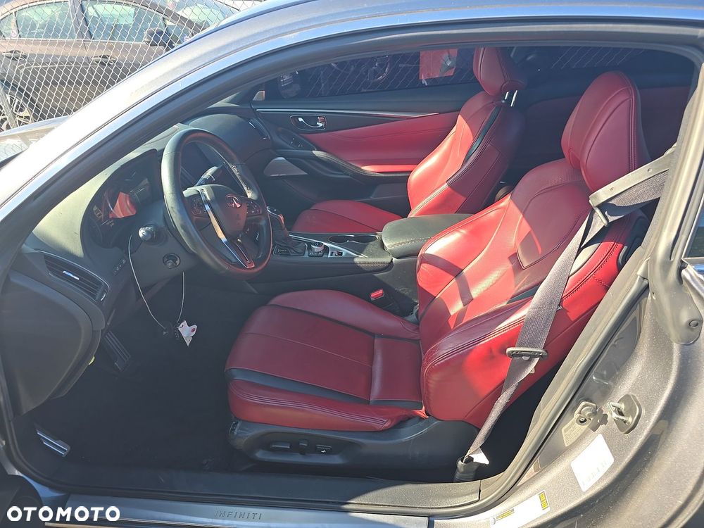 Infiniti Q60 - 7