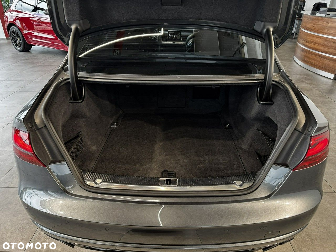 Audi S8 - 16