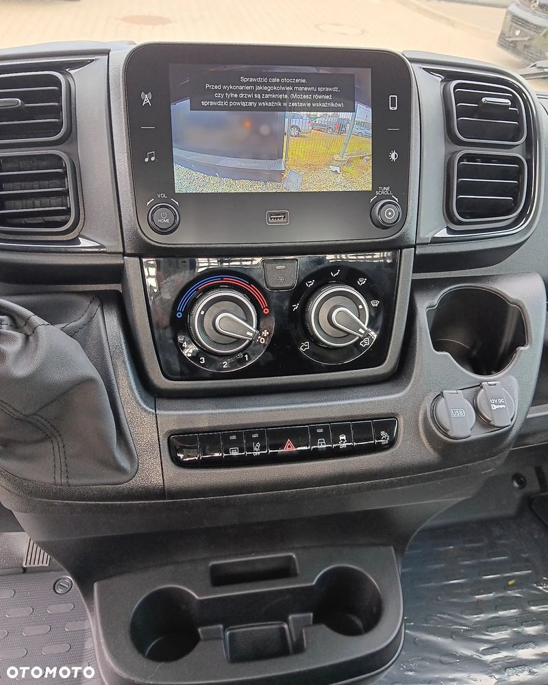 Opel Movano Załogowe ze skrzynią fabryczną - 10