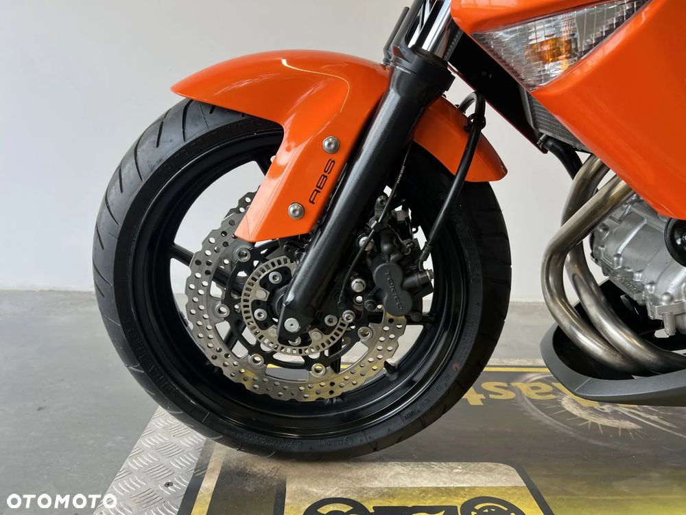Kawasaki ER - 7