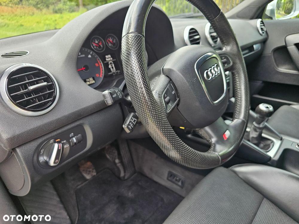 Audi A3 Sportback 2.0 TDI DPF S line Sportpaket - 12