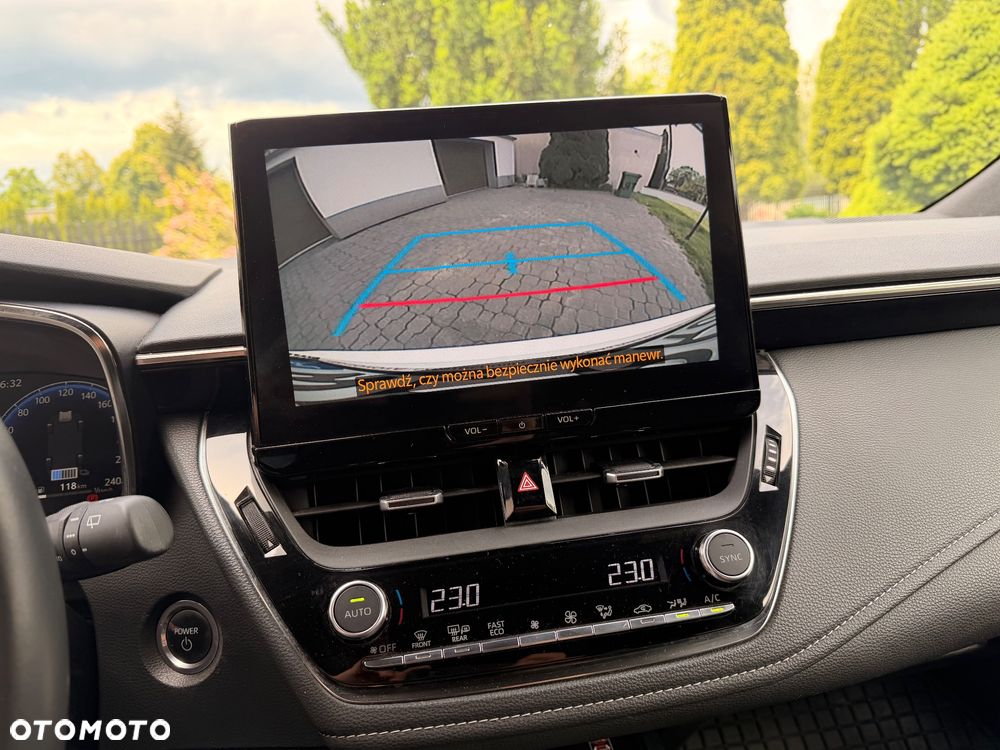 Toyota Corolla 1.8 Hybrid Executive - 18