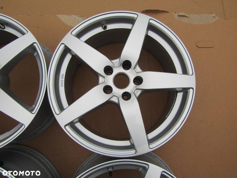 4x Felgi 18 Audi A4 A5 A6 S6 A7 S7 C8 A8 Q3 Q5 Q7 VW Tiguan Mercedes EQ EQC Skoda Karoq Kodiaq Yeti Superb Seat Ateca BMW 8 j 5x112 ET26 - 6