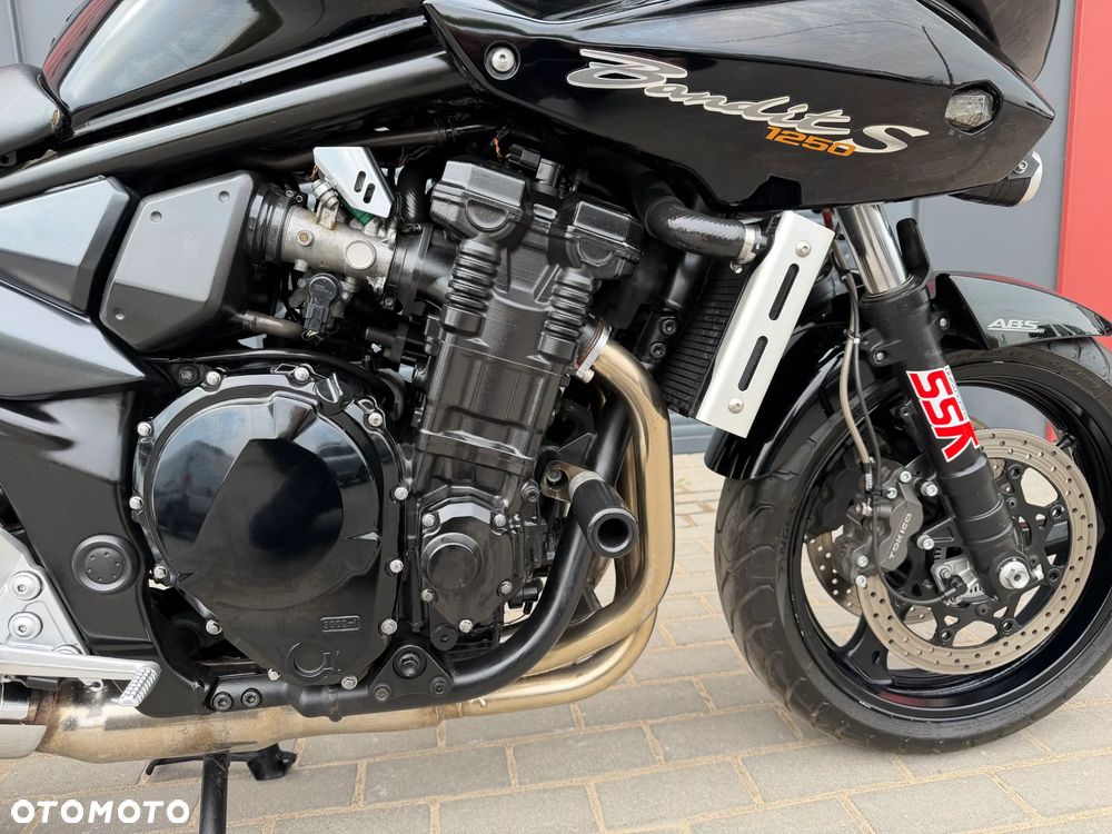 Suzuki Bandit - 22