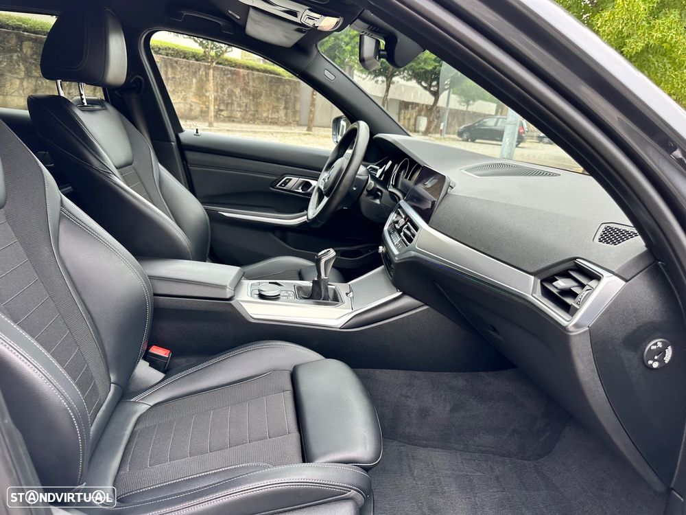 BMW 318 d Line Sport - 42