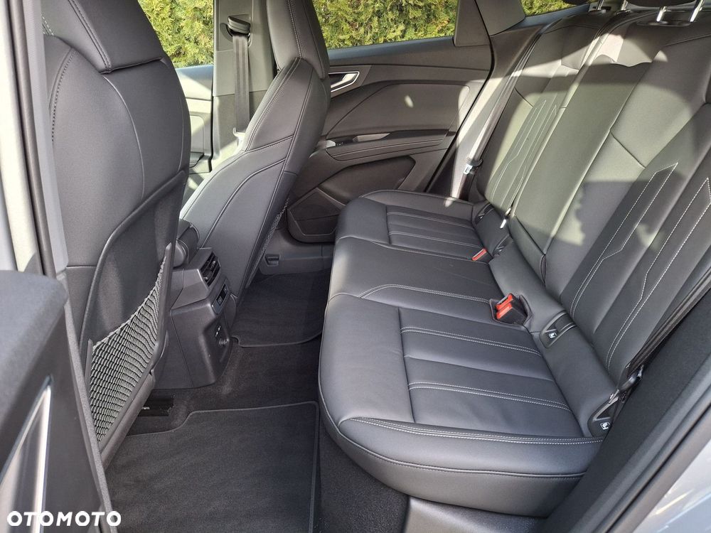 Audi Q4 Sportback e-tron - 12