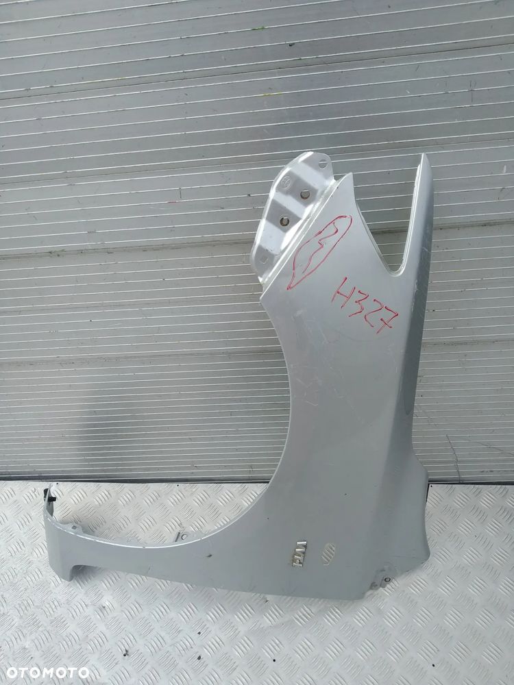 F354/F357/F371/F680/F748/H309/H327/H351/H501 BŁOTNIK LEWY TOYOTA COROLLA E15 SEDAN - 15