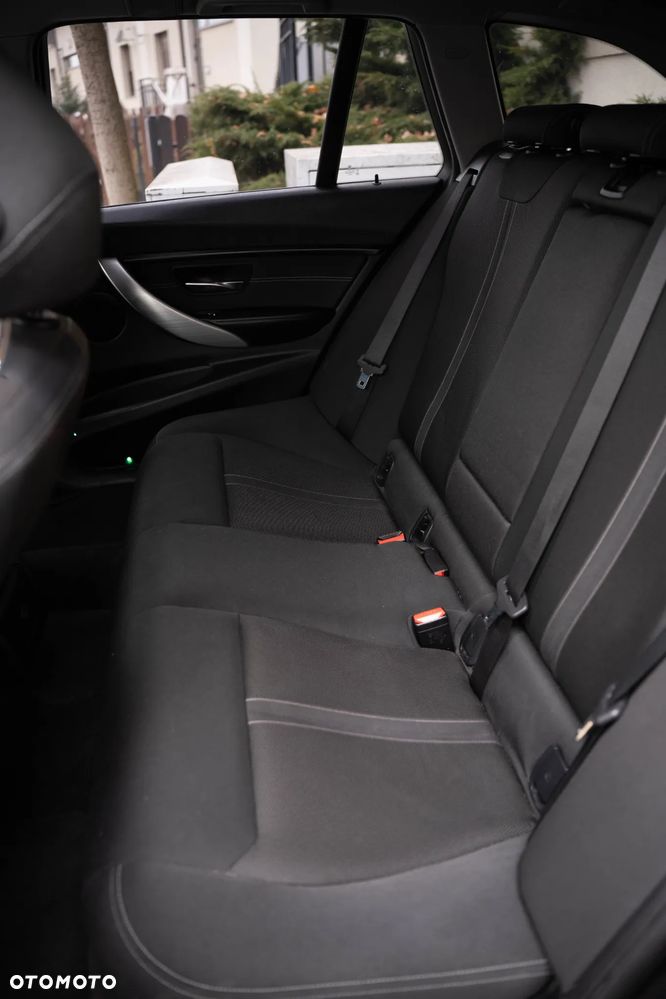BMW Seria 3 320d - 18