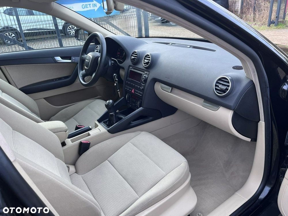 Audi A3 Sportback - 15