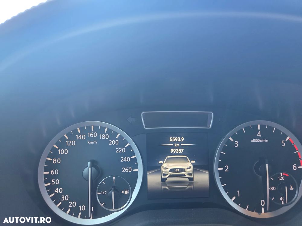 Infiniti Q30 2.2d DCT AWD Luxe Tech - 7