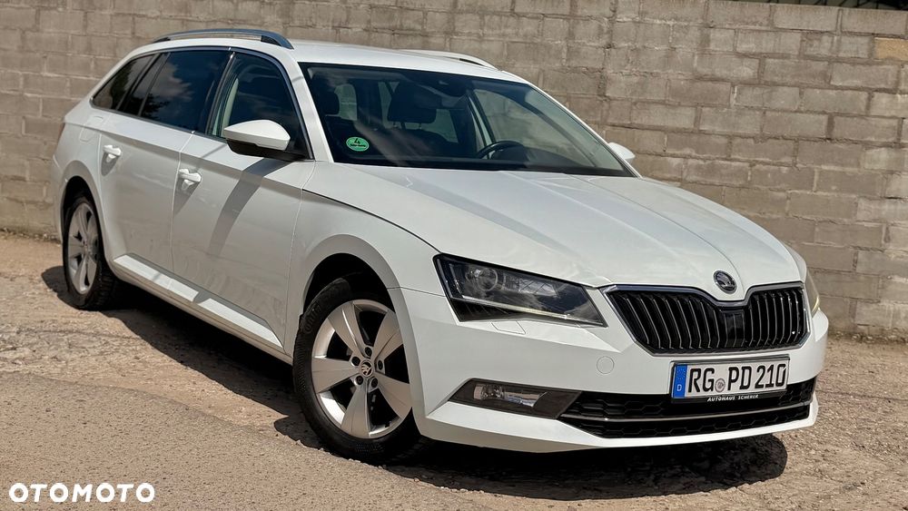Skoda Superb 2.0 TDI DSG Premium Edition - 24