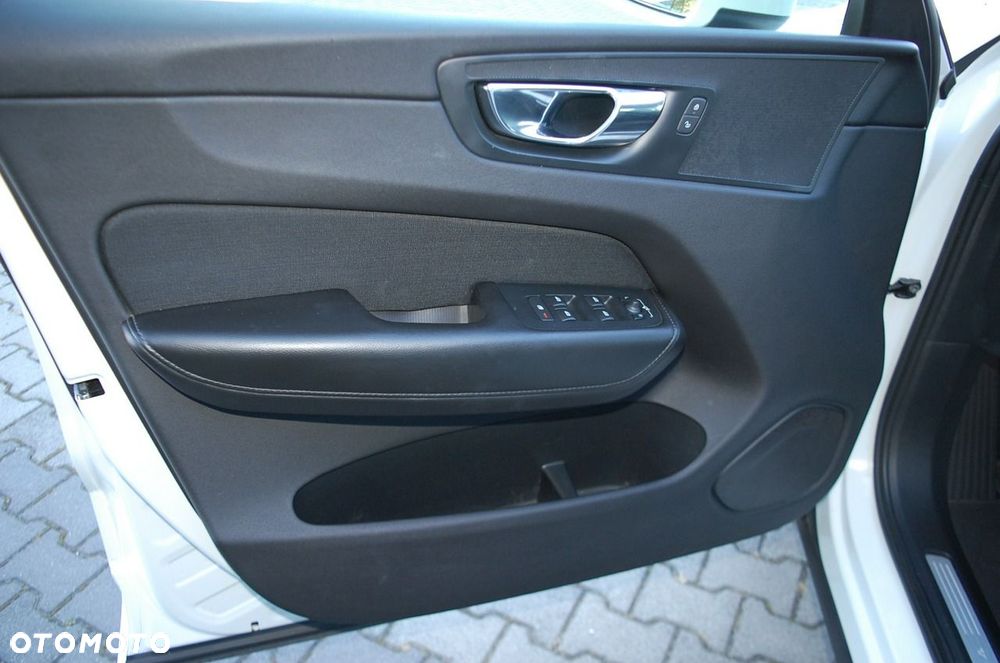 Volvo XC 60 - 38