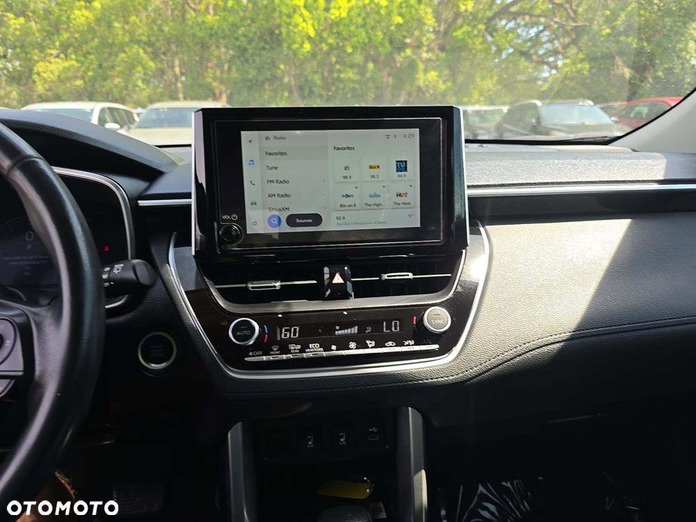 Toyota Corolla Cross - 9