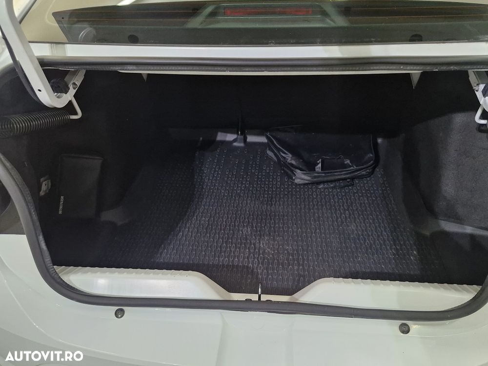 Dacia Logan ECO-G 100 MT6 Prestige+ - 6