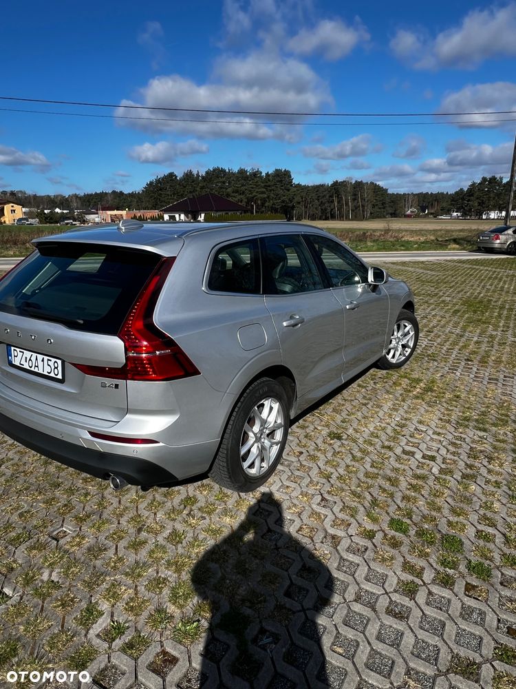 Volvo XC 60 B4 D AWD Geartronic Momentum Pro - 9