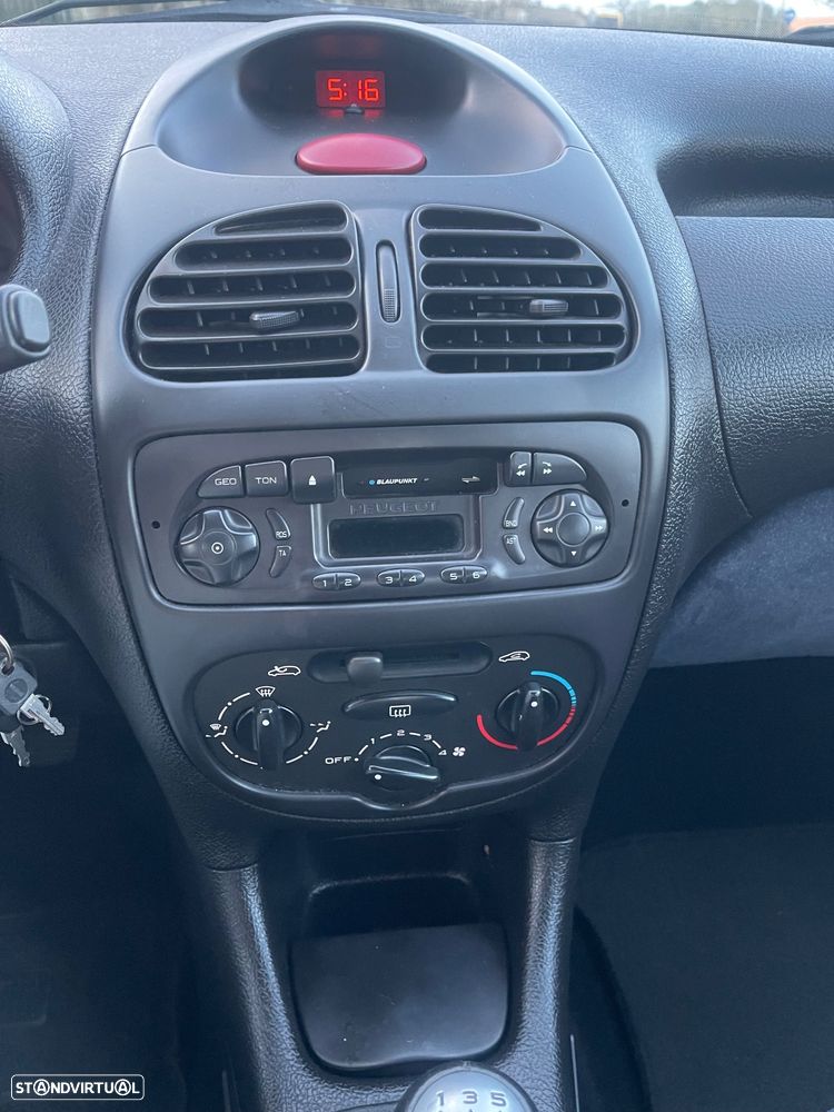 Peugeot 206 1.1 XR - 11