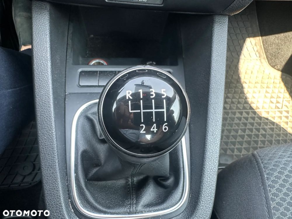 Volkswagen Jetta - 13