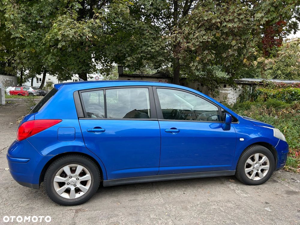 Nissan Tiida - 2