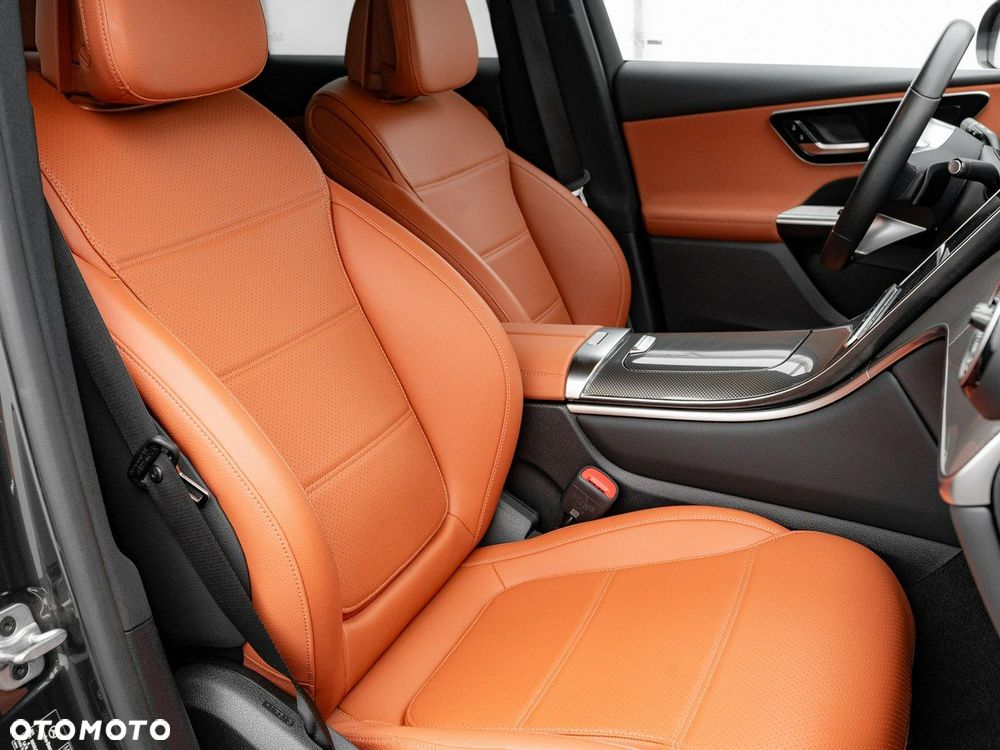 Mercedes-Benz GLC - 30