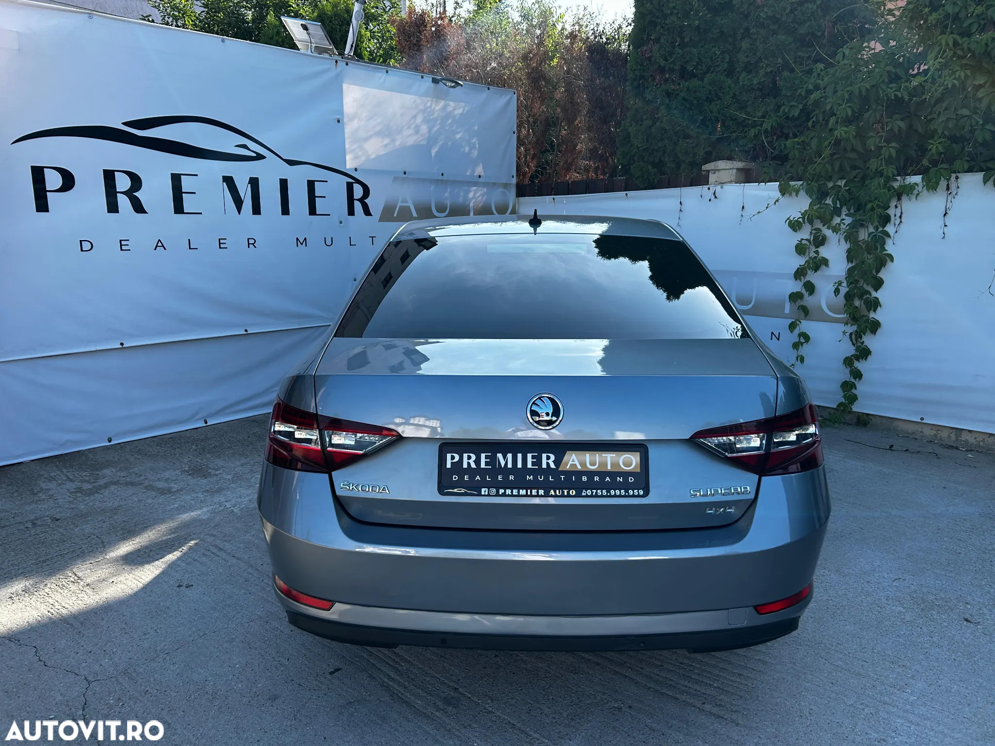 Skoda Superb 2.0 TDI DSG 4X4 Sportline - 19