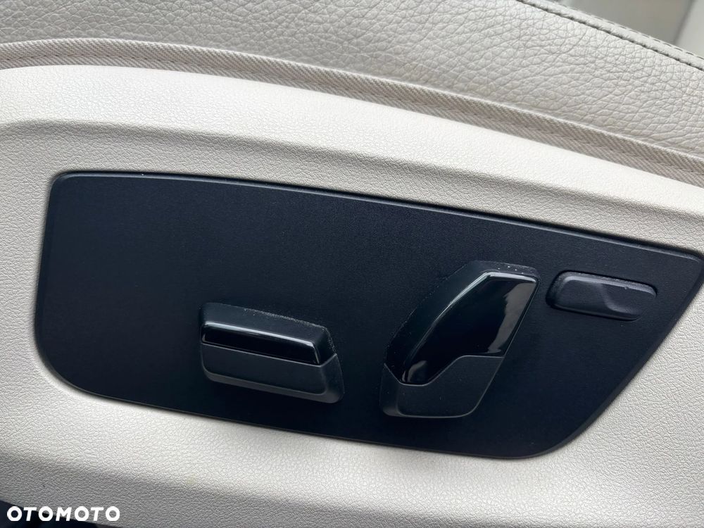 BMW Seria 5 520d Luxury Line - 8