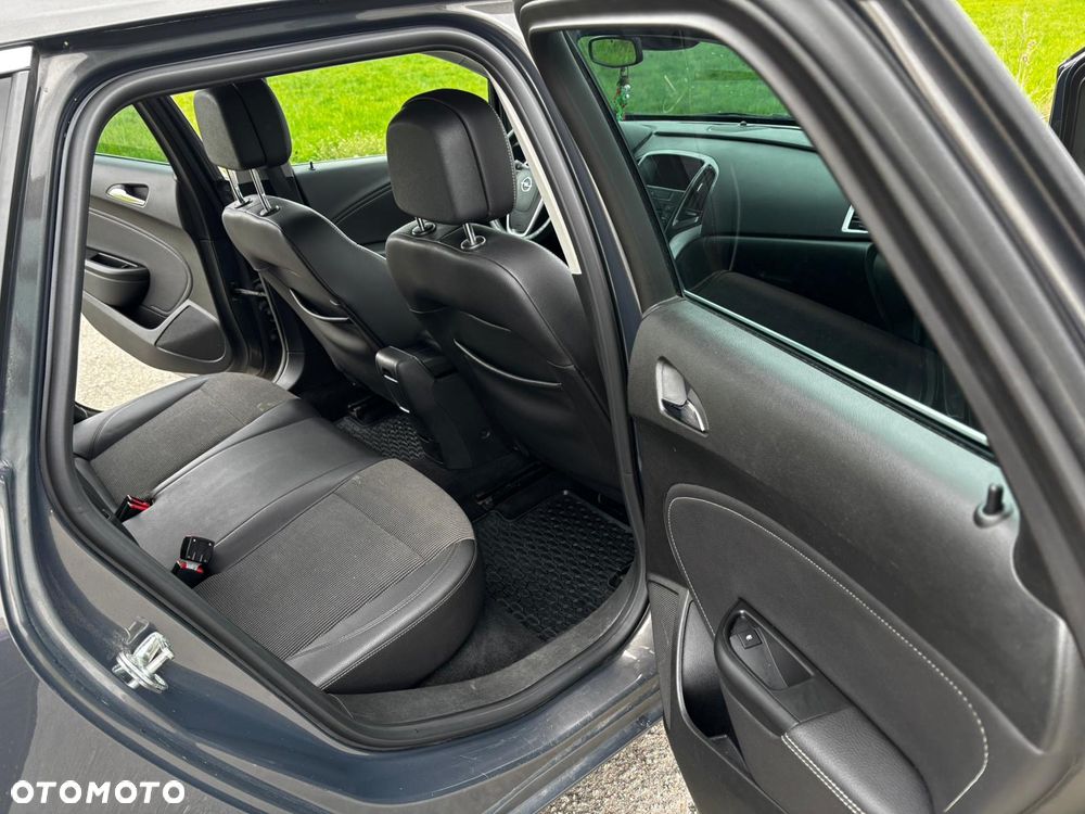 Opel Astra 1.4 T Sport - 8