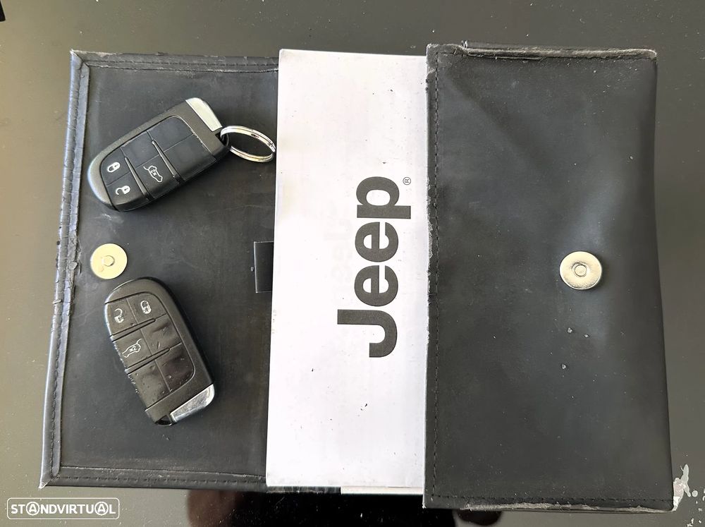 Jeep Renegade 1.6 MJD SkyEdition - 34