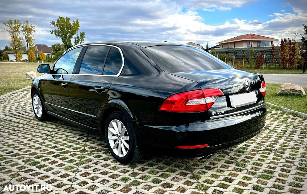 Skoda Superb 2.0 TDI Ambition - 4