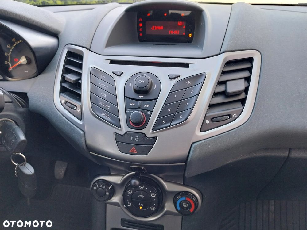Ford Fiesta 1.25 Trend - 23