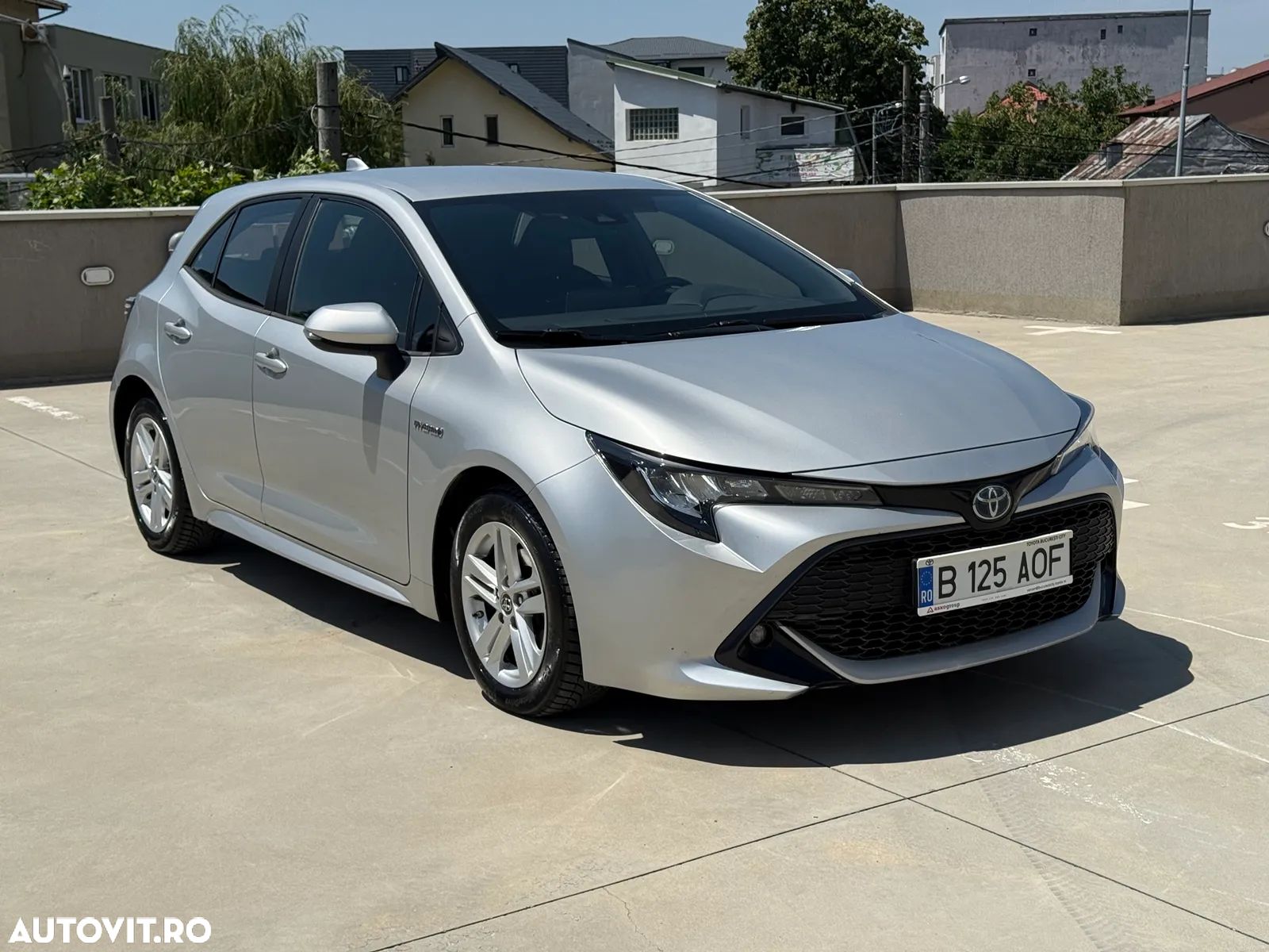 Toyota Corolla 1.8 Hybrid Comfort - 1