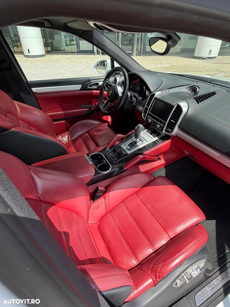 Porsche Cayenne - 8
