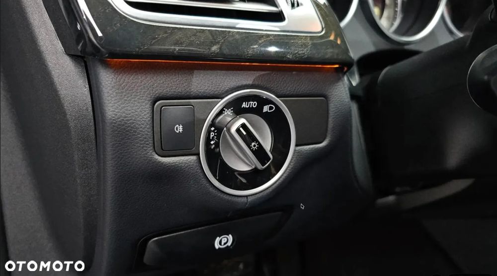 Mercedes-Benz CLS 350 BlueEFFICIENCY - 23