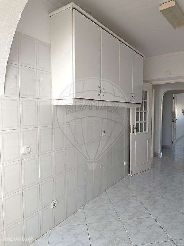 Apartamento T3 para arrendamento - Grande imagem: 2/17