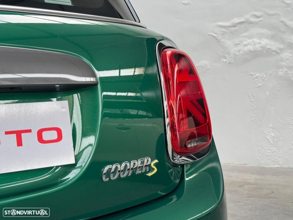 MINI 3 Portas Cooper SE Premium Essential - 18
