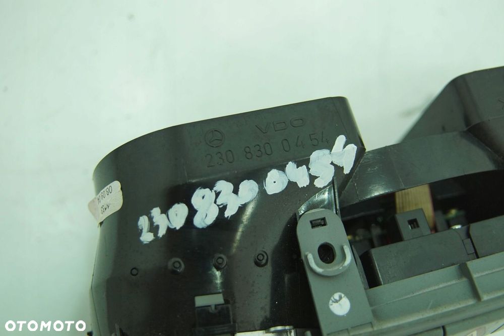 KRATKA NAWIEWU SRODKOWA KOLOR 7379 MERCEDES SL R230 - 4