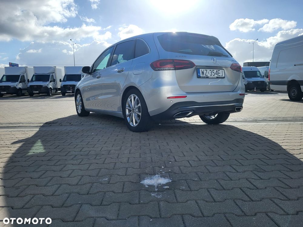 Mercedes-Benz Klasa B 220 4-Matic Progressive 7G-DCT - 16