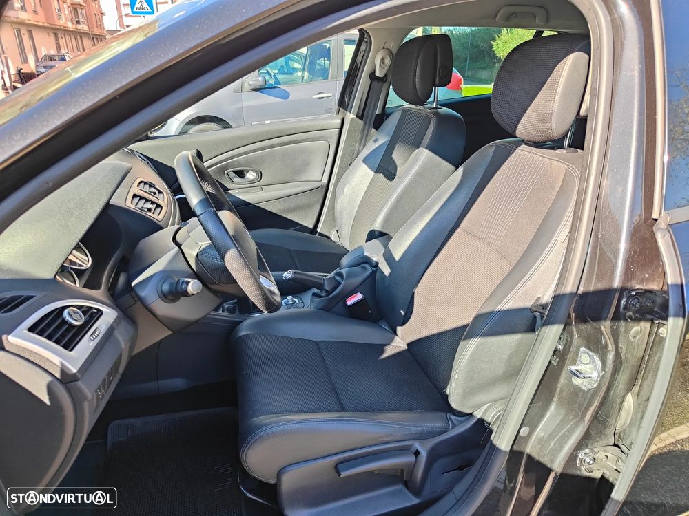 Renault Mégane Sport Tourer 1.5 dCi Dynamique S - 12