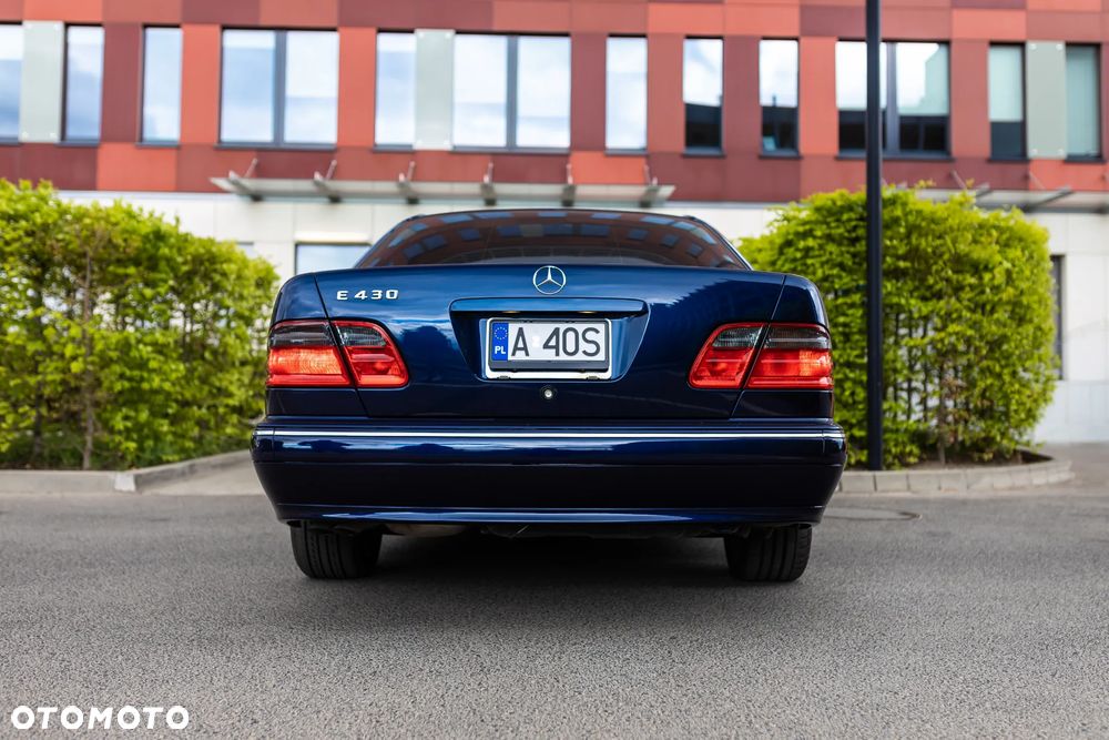 Mercedes-Benz Klasa E - 12