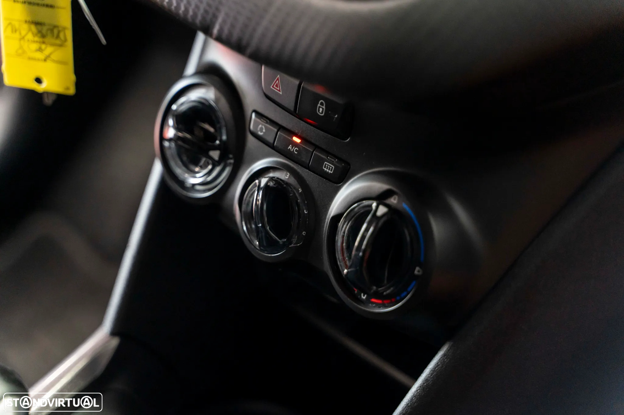 Peugeot 2008 1.6 BlueHDi Style - 17